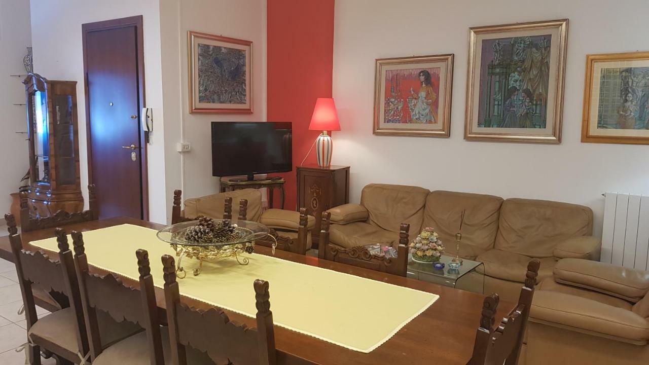 Ferienwohnung Amanda'S Taranto Exterior foto